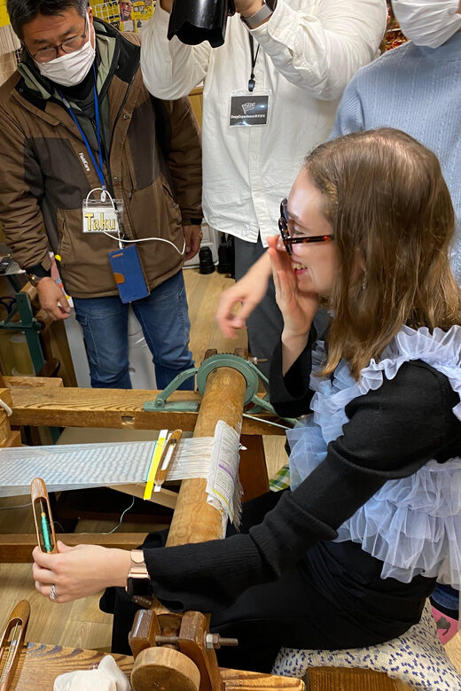 Kyoto: Try Nishijin Weaving in the Oldest Geisha District - Nishijin Weaving: An Ancient Textile Tradition