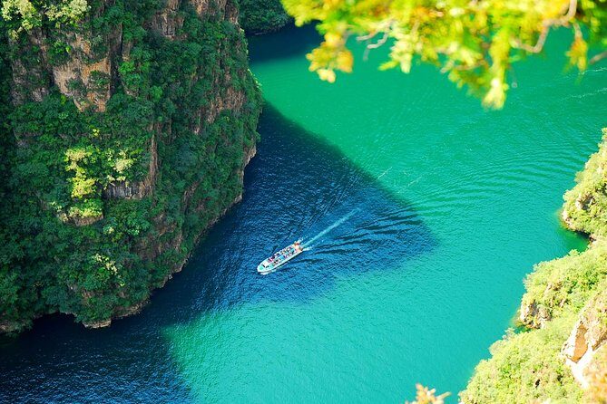 Longqing Gorge and Guyaju Caves Private Day Tour - Why This Tour Works Well