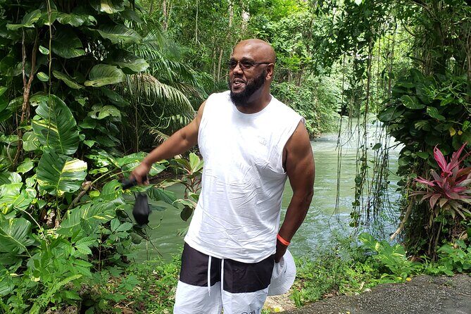 Martha Brae Bamboo Rafting From Montego Bay Resorts - Why This Tour Resonates With Travelers