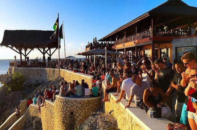 Negril 7 Miles Beach, Ricks Cafe and Shopping - The Transport and Overall Value