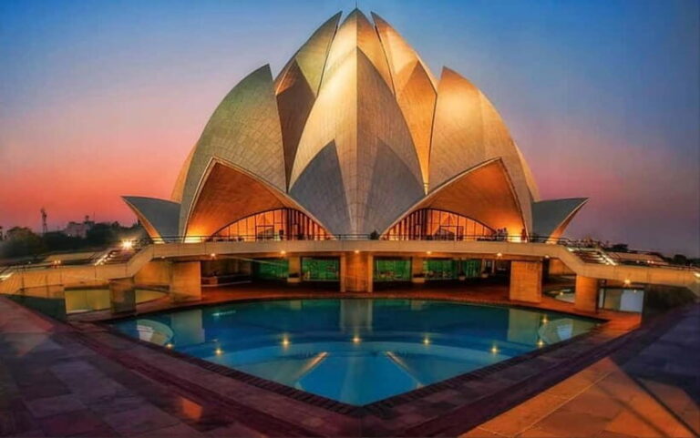 New Delhi: Lotus Temple Private Tour with Skip-the-Line - What Past Travelers Say