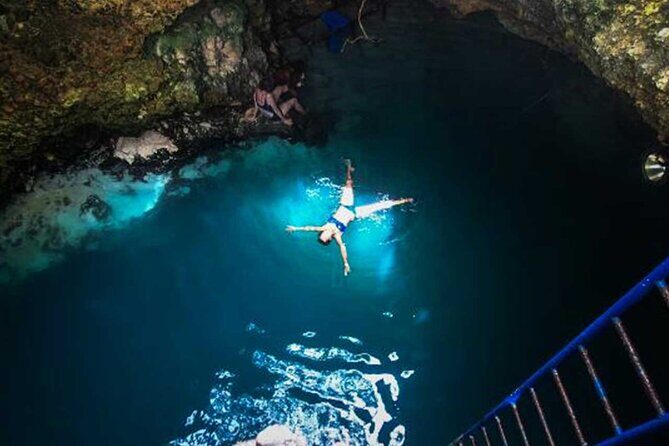 Parasailing, Blue Hole Mineral Spring, Seven Mile Beach - Who Will Love This Tour?