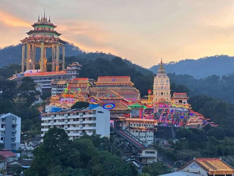 Penang: Exciting Local Full Day Private tour 6-10pax(8Hours) - What to Expect from the Itinerary