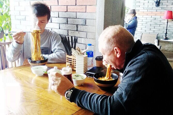 Private Street Food Walking Tour with Shanghai Tower Option - Strolling Through Old Town Bazaar