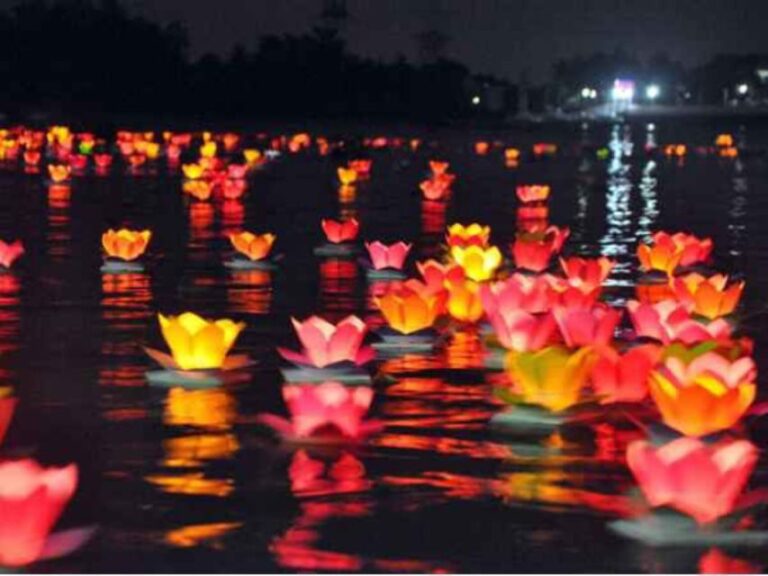 Private Tour to Marble Moutains and Hoi An City at Night. - Moving to Hoi An’s Historic Heart