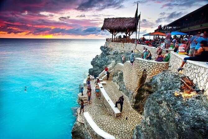Private Transfer Airport to Montego bay Hotels in Jamaica - Who Will Benefit from This Transfer?