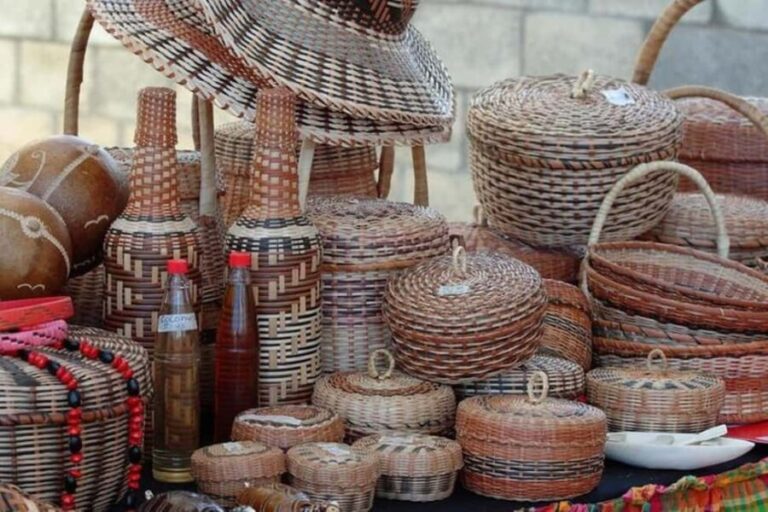 Roseau: Day Trip to Carib Cultural Village with Local Lunch - Why This Tour Works