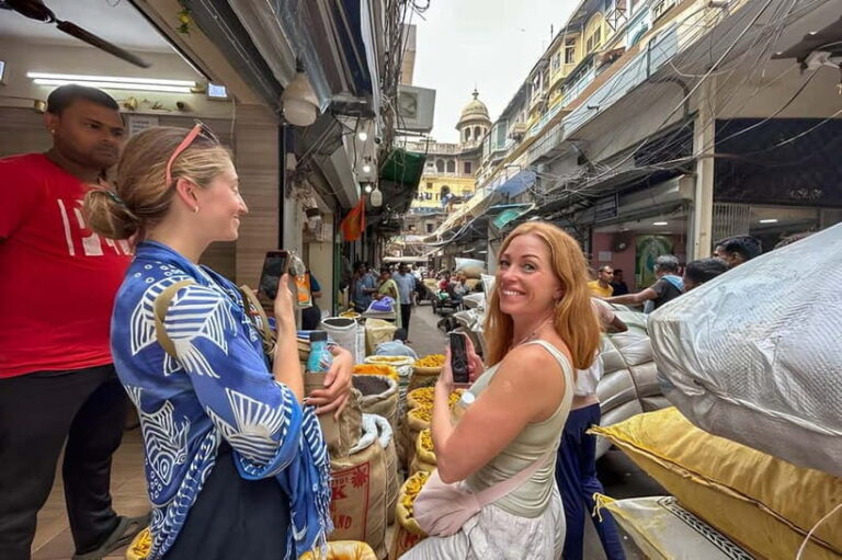 Shopping Tour of Old Delhi and New Delhi With Guide - Practical Details and Value Analysis
