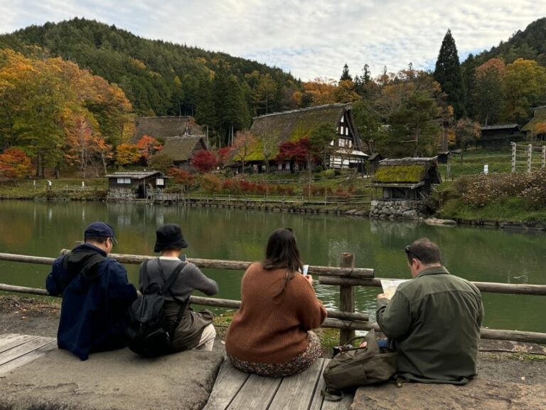 Takayama: Hida Folk Village Guided Tour with Bus Transfer - Exploring Hida Folk Village: What You’ll See
