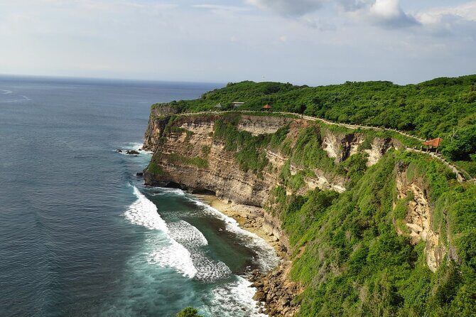 Uluwatu Cliff Temple sunset Tour with Kecak Show and Sea Food Dinner at Jimbaran Beach - Authentic Experiences and Cultural Highlights