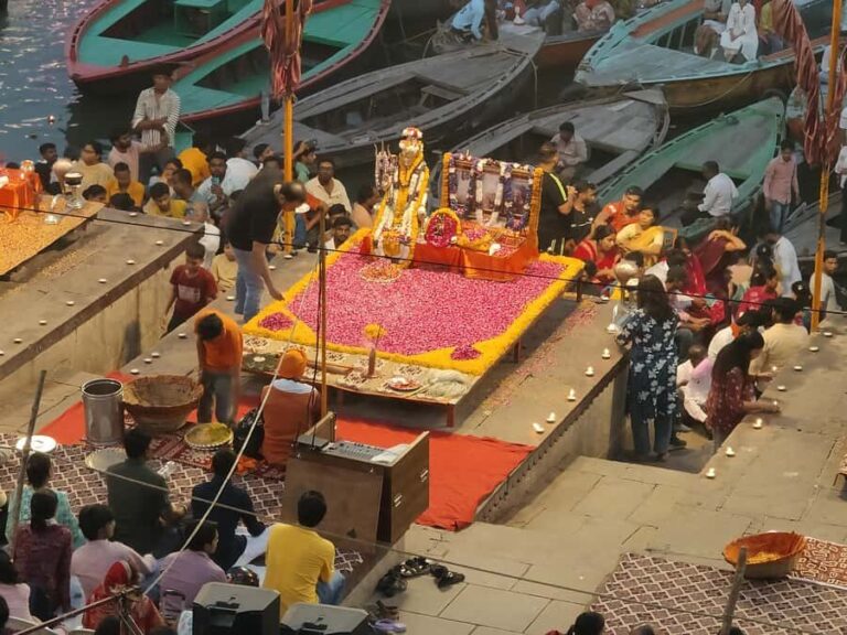 Varanasi: Half-Day City Tour and Evening Aarti (Worship) - The Value and Overall Experience