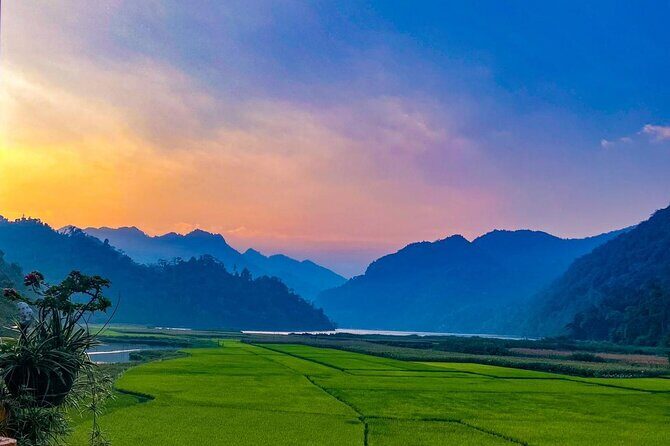 Vietnams largest natural freshwater lake - Ba Be Lake Adventure - How to Get to Ba Be Lake